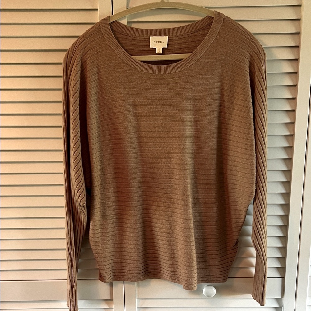 Cyrus Women's Tan Ribbed Crew Neck Sweater